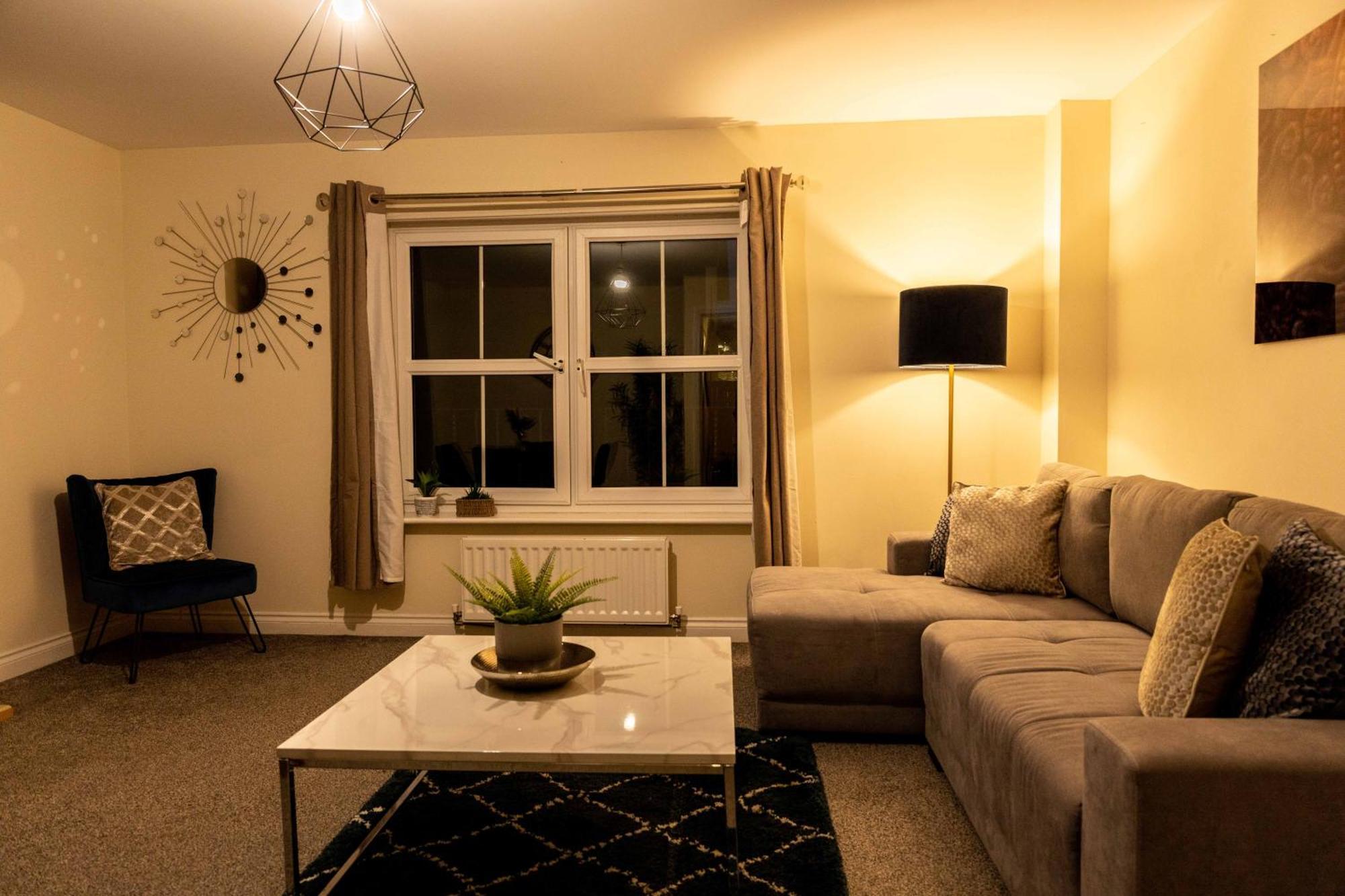 Livingston North Station Apartments Esterno foto